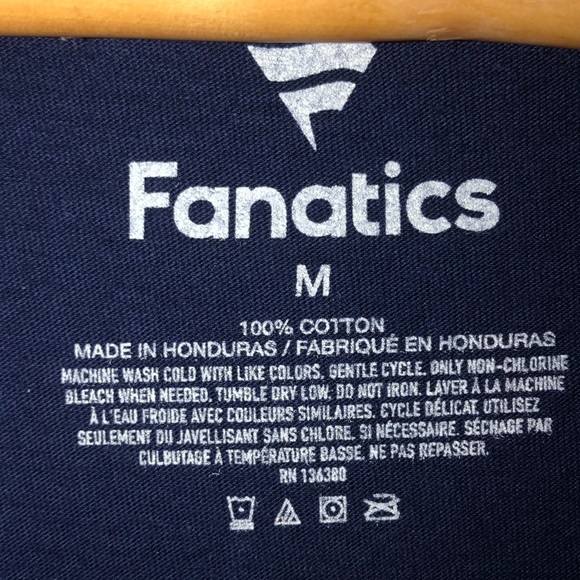 Fanatics M New England Patriots V-neck shirt NWOT - Picture 3 of 5